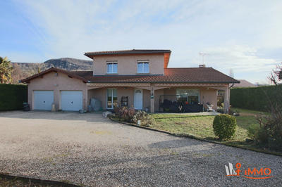 Villa - 120 m² - 5 pièces