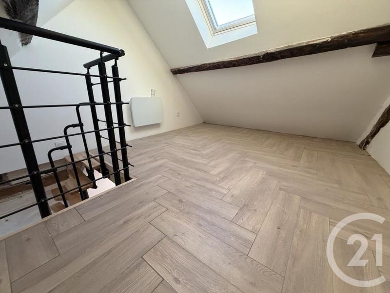 Studio - 14 m² - 1 pièce