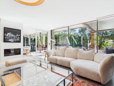 Maison - 265 m² - 9 pièces