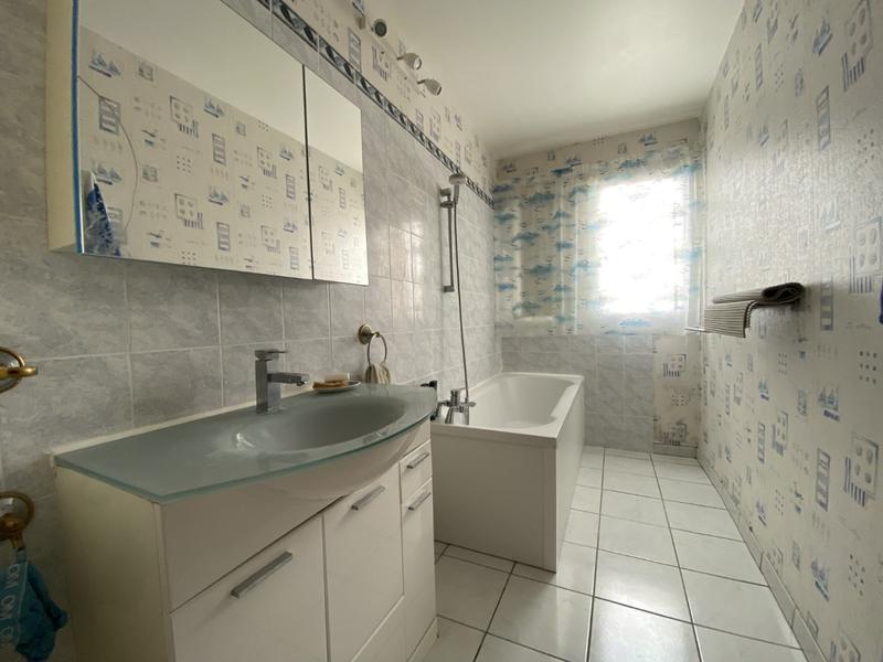 Appartement - 105 m² - 4 pièces