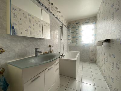 Appartement - 105 m² - 4 pièces