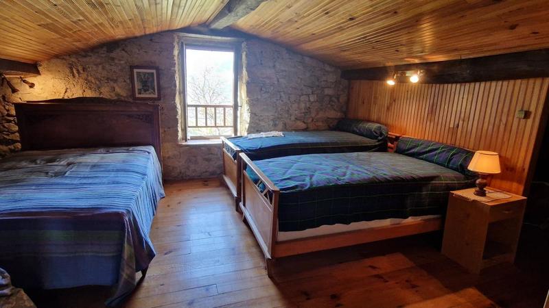 Maison traditionnelle - 95 m² - 4 pièces