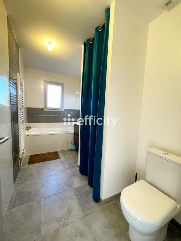 Villa - 100 m² - 4 pièces