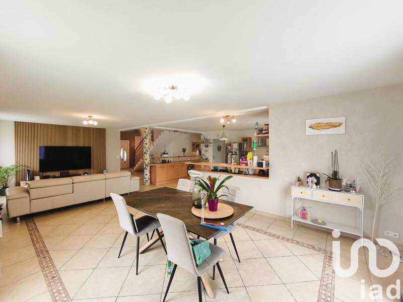 Maison - 243 m² - 7 pièces