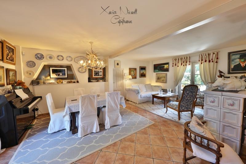 Maison - 480 m² - 10 pièces