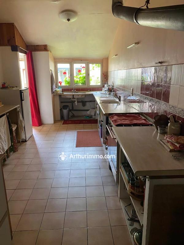 Maison - 203 m² - 14 pièces