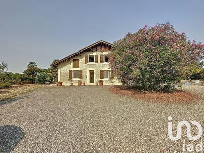 Maison - 232 m² - 7 pièces