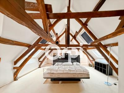 Maison - 202 m² - 5 pièces