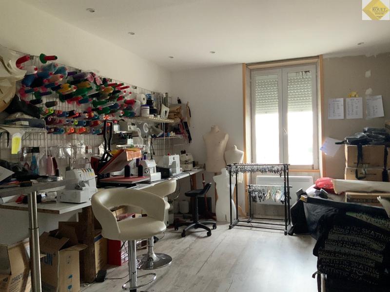 Maison - 460 m² - 11 pièces