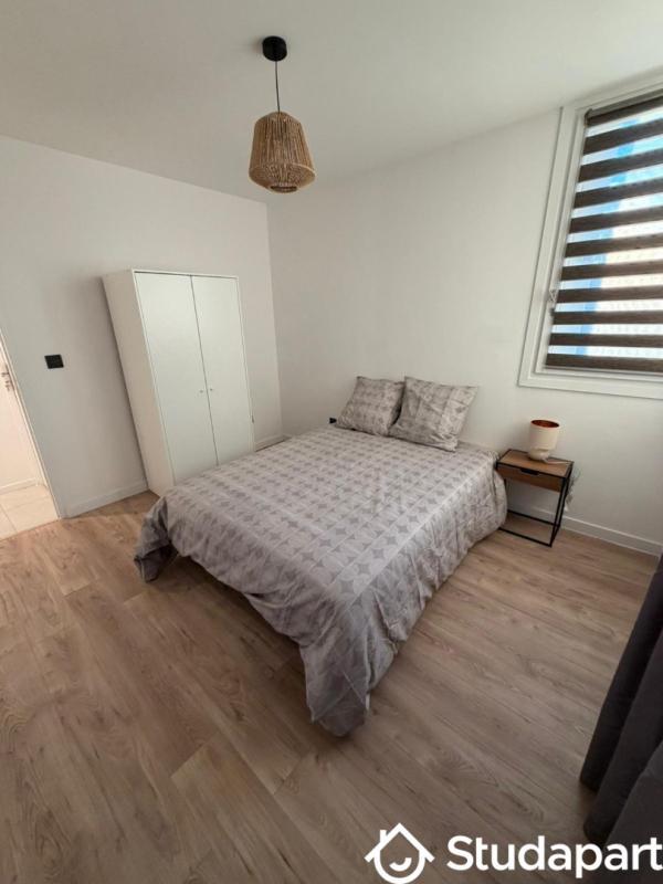 Chambre - 11 m² - 1 pièce