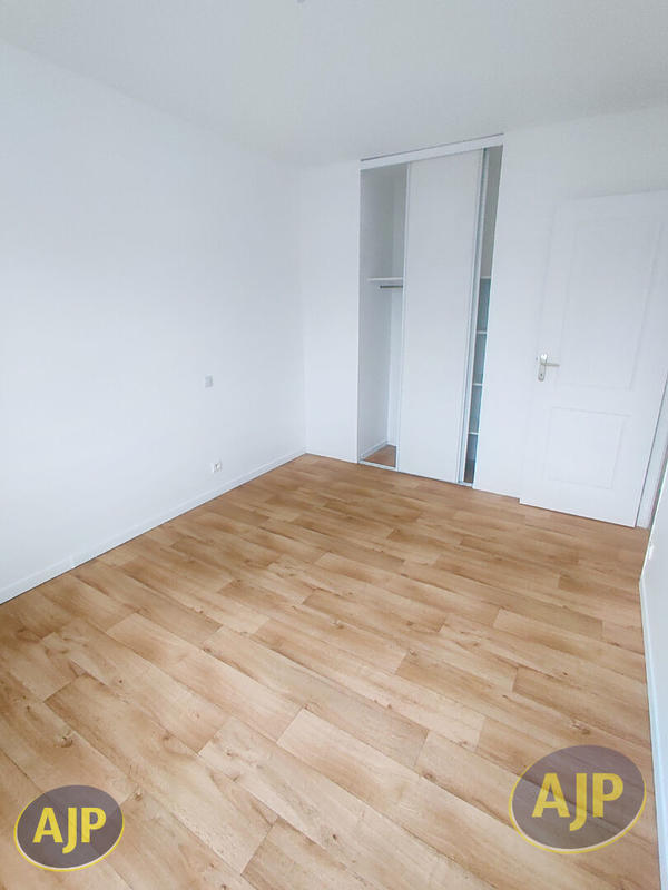 Maison - 122 m² - 6 pièces