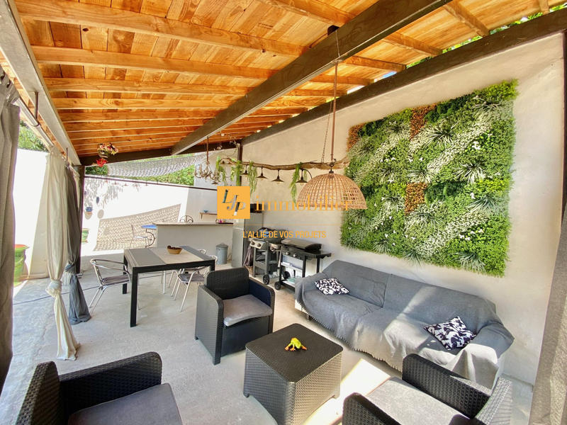 Maison - 232 m² - 6 pièces