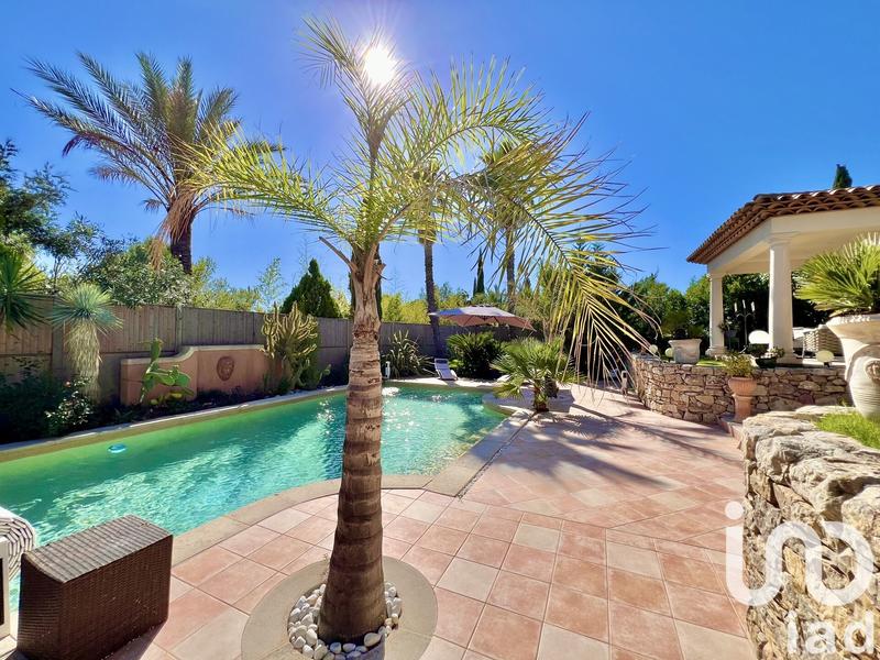 Maison - 180 m² - 5 pièces