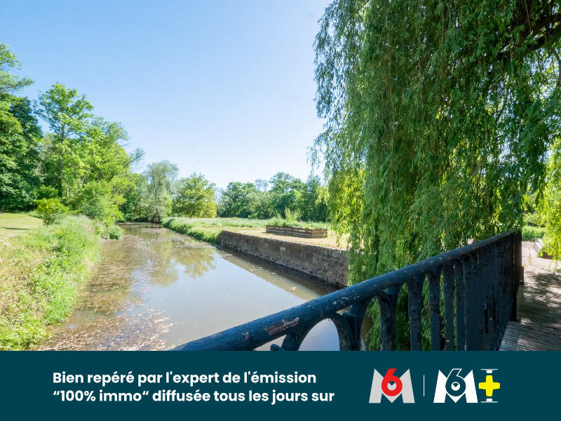 Maison - 456 m² - 16 pièces