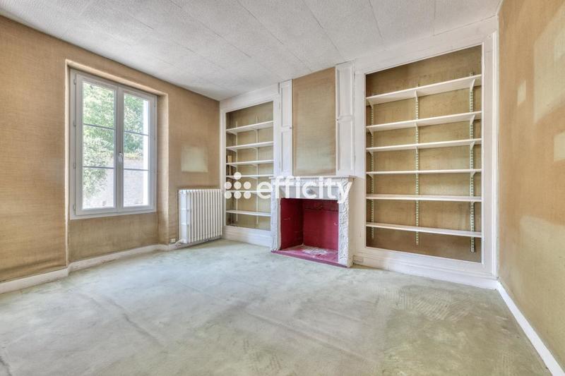 Maison - 180 m² - 8 pièces