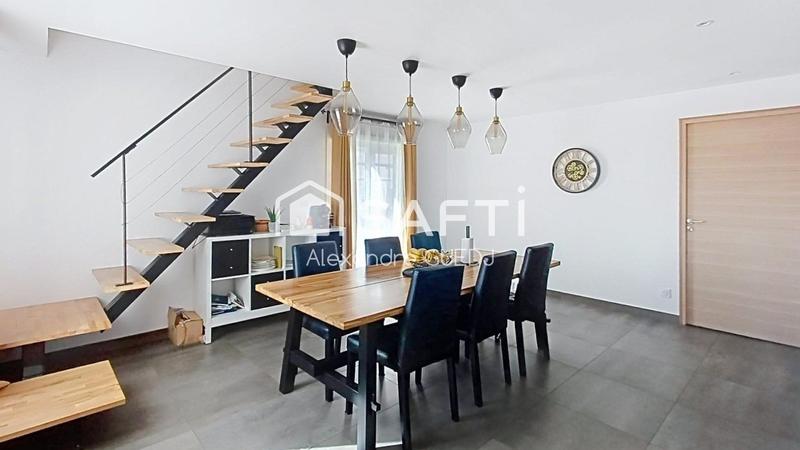 Maison - 185 m² - 7 pièces