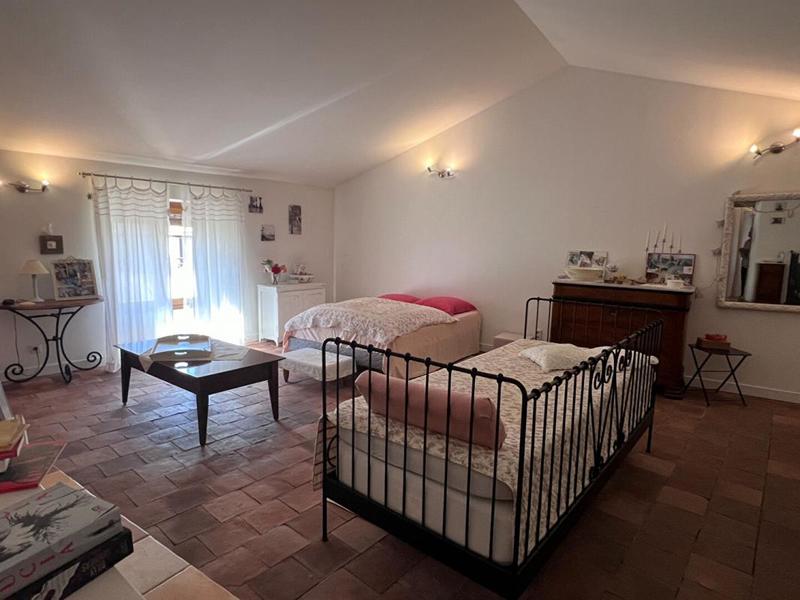 Maison de village - 287 m² - 8 pièces