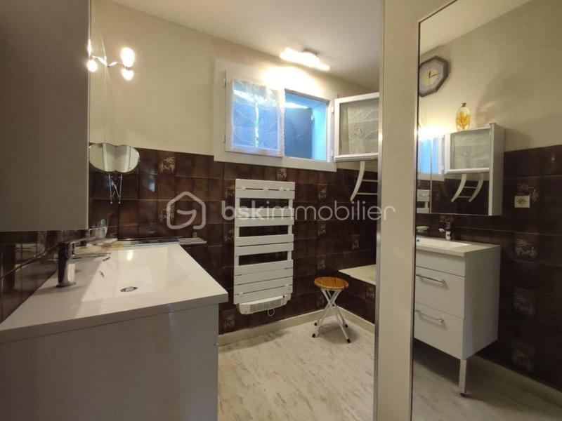 Maison traditionnelle - 104 m² - 5 pièces