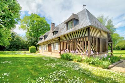 Maison - 326 m² - 12 pièces