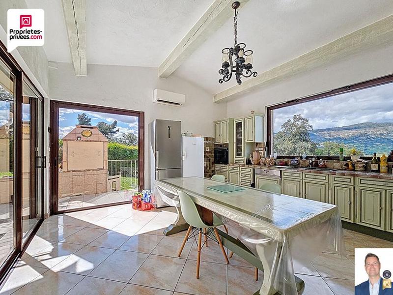 Villa - 177 m² - 6 pièces