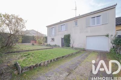 Maison - 96 m² - 4 pièces