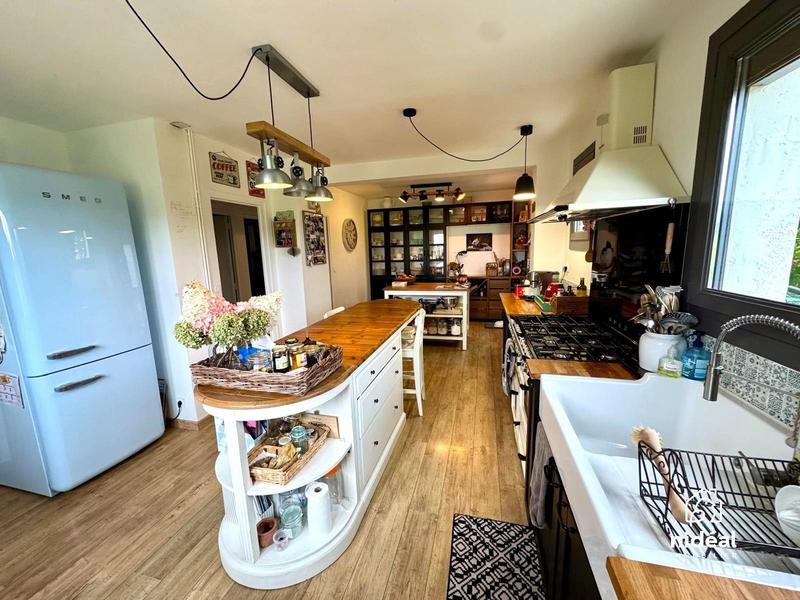 Maison traditionnelle - 168 m² - 6 pièces