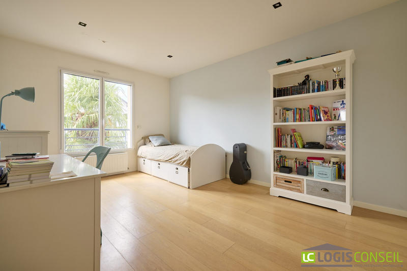 Maison contemporaine - 216 m² - 8 pièces