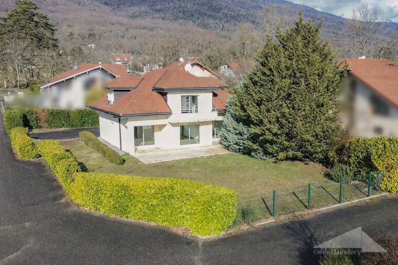 Maison - 158 m² - 5 pièces