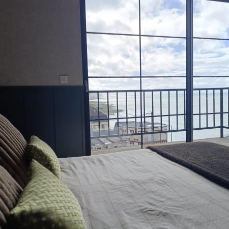 Maison - 275 m² - 9 pièces