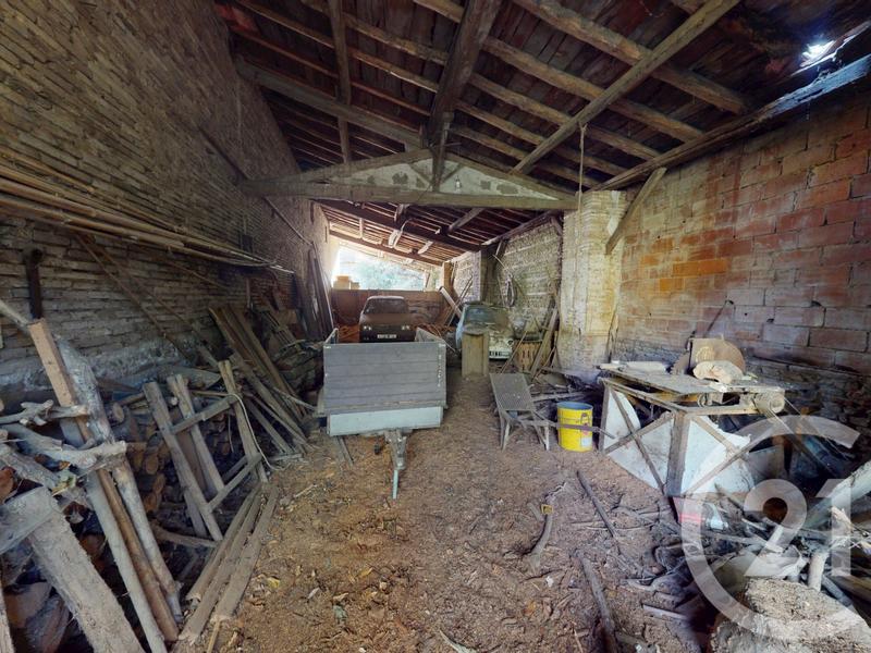 Maison - 400 m² - 8 pièces