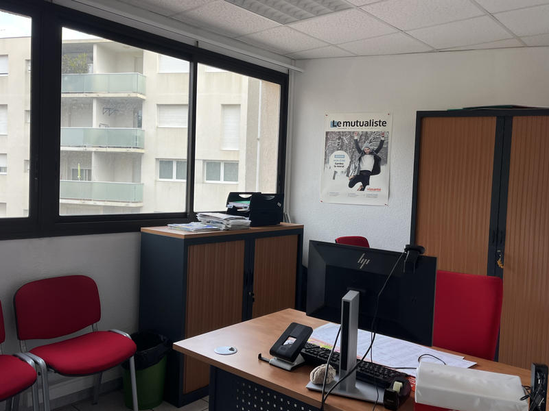 Local commercial - 374 m²