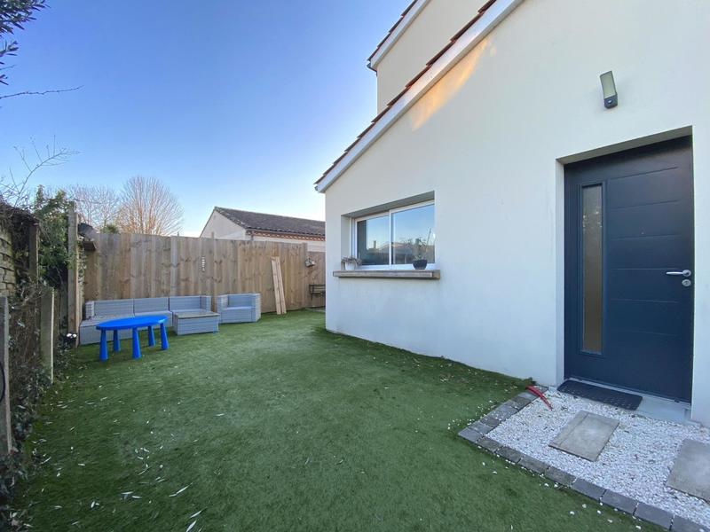 Maison - 92 m² - 5 pièces