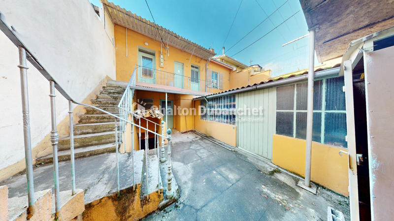 Maison - 291 m² - 10 pièces