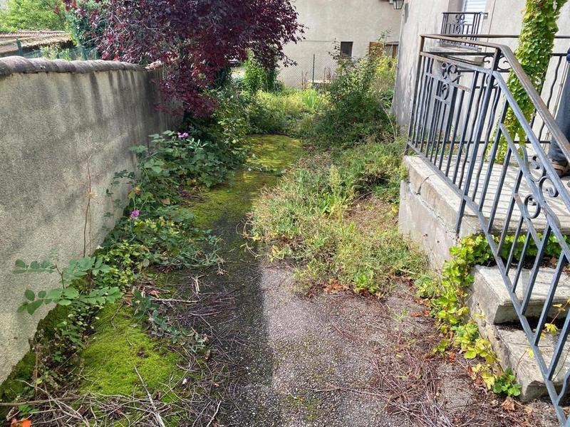 Maison - 220 m² - 15 pièces