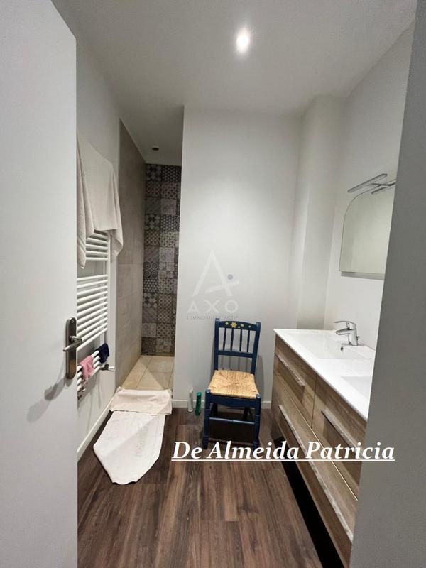 Maison - 336 m² - 11 pièces