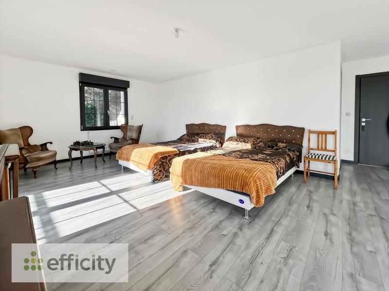 Maison en pierre - 380 m² - 8 pièces