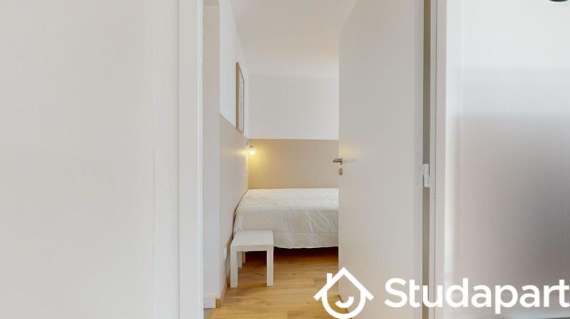 Chambre - 13 m² - 1 pièce