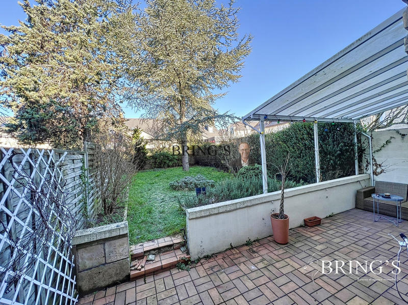 Maison - 140 m² - 10 pièces