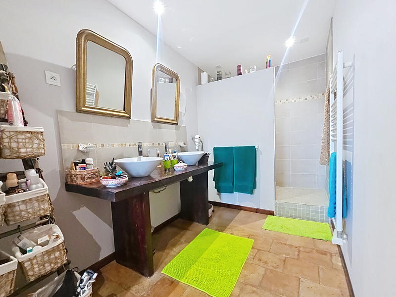 Maison - 140 m² - 5 pièces