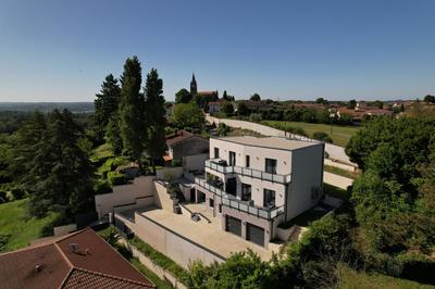 Maison - 226 m² - 6 pièces