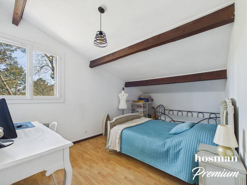 Maison - 210 m² - 9 pièces