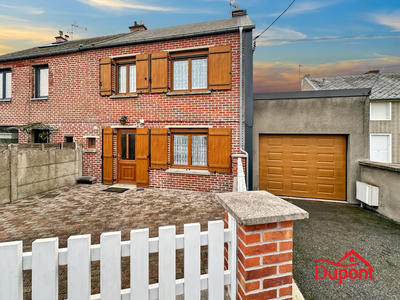 Maison - 95 m² - 5 pièces