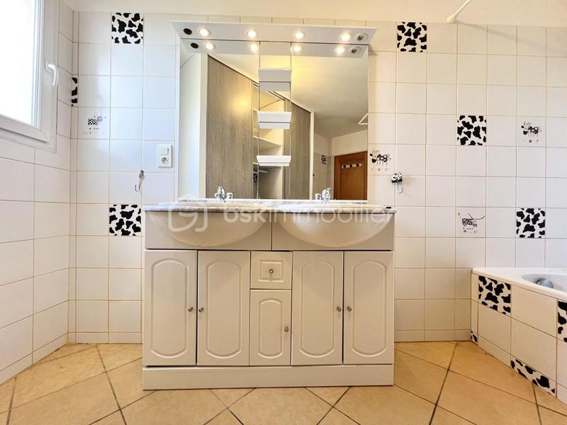 Villa - 120 m² - 4 pièces