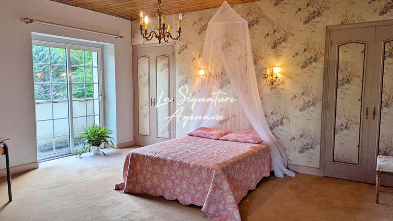 Maison - 231 m² - 7 pièces