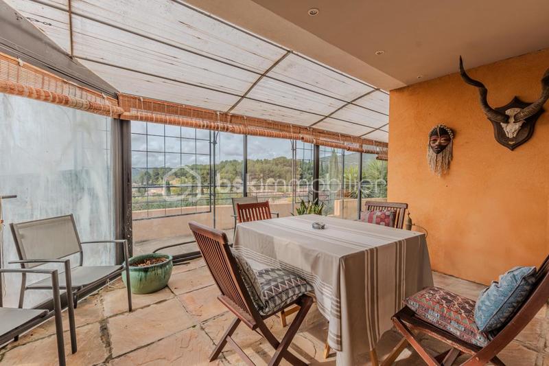 Villa - 229 m² - 6 pièces