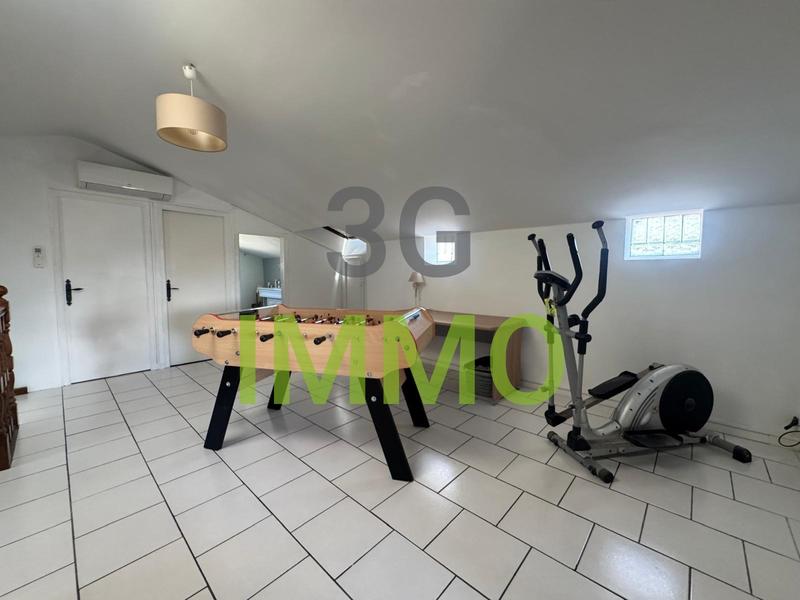 Villa - 292 m² - 13 pièces