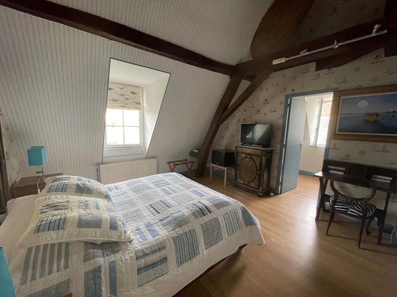 Propriété - 203 m² - 9 pièces