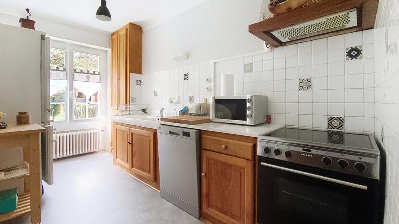 Maison - 170 m² - 9 pièces