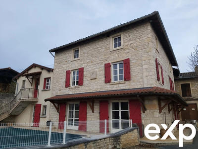 Maison - 212 m² - 5 pièces