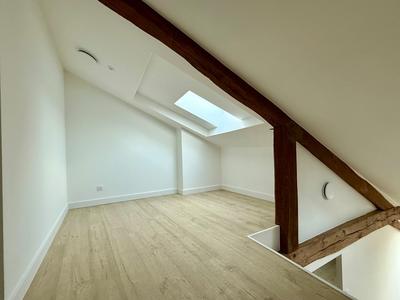 Appartement - 90 m² - 3 pièces